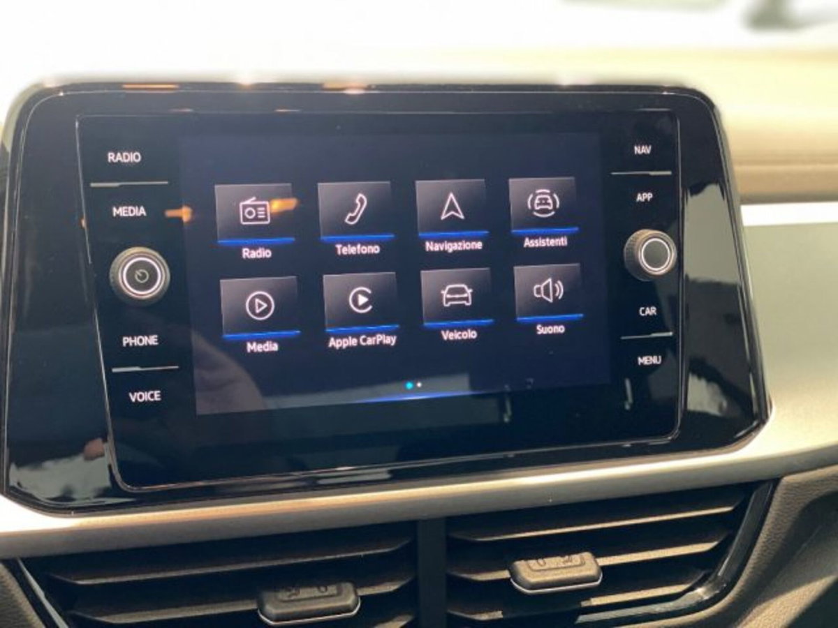 Volkswagen T-Roc 1.5 tsi R-Line dsg (17)