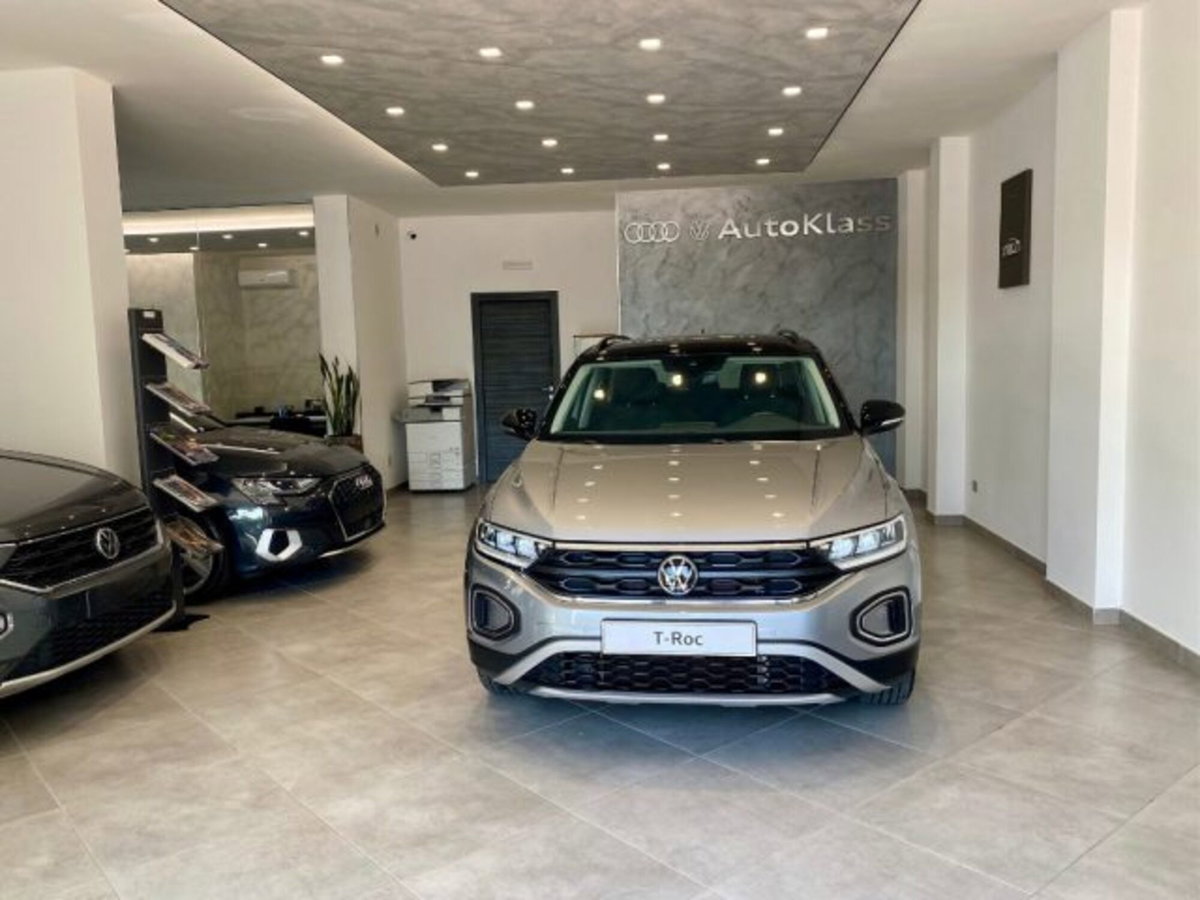 Volkswagen T-Roc 1.5 tsi R-Line dsg (2)