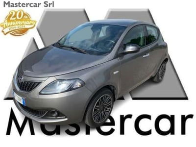 Lancia Ypsilon 1.0 FireFly 5 porte S&S Hybrid Gold Plus usata