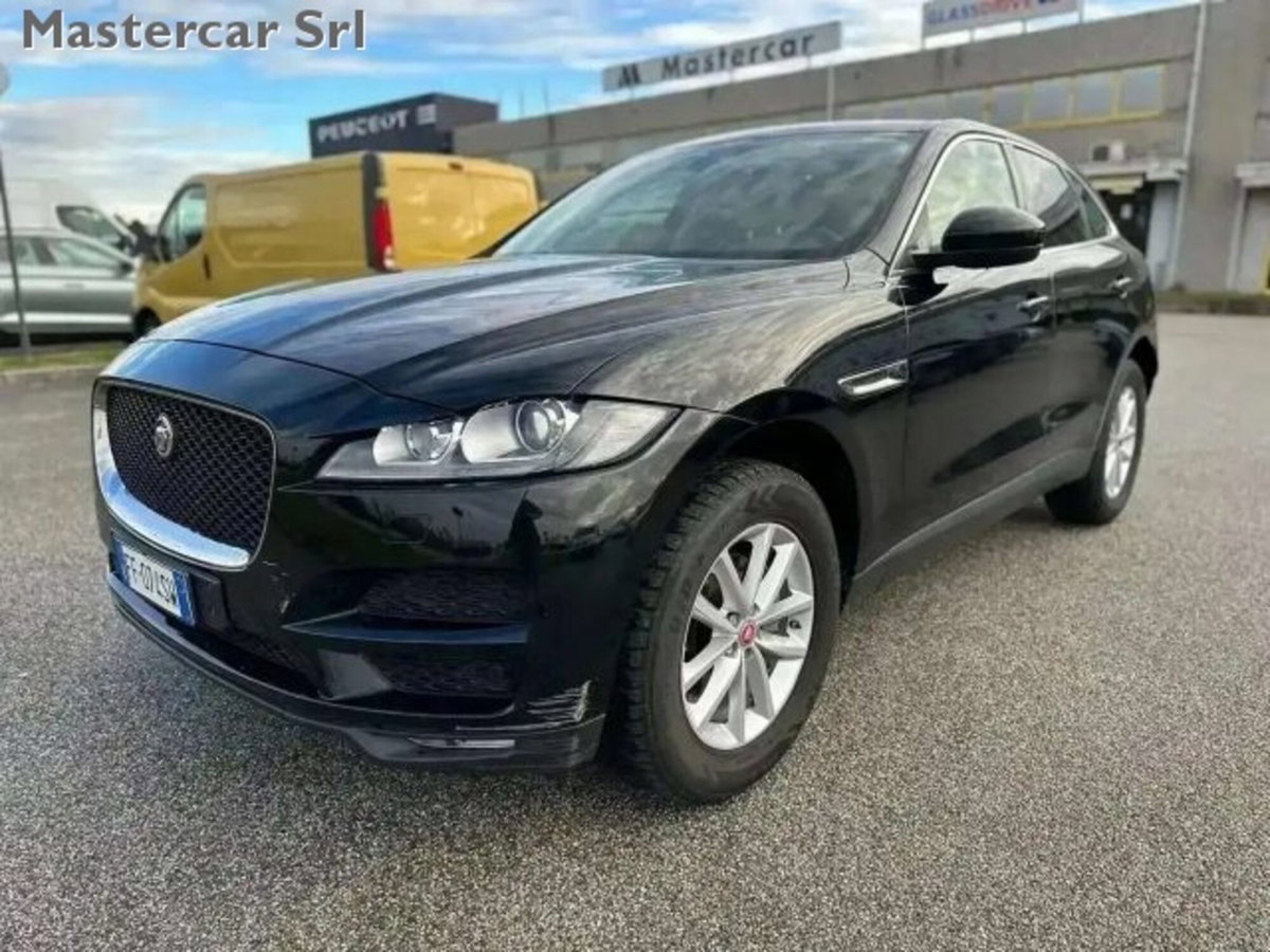 Jaguar F-Pace 2.0 D 180 CV AWD Prestige (3)