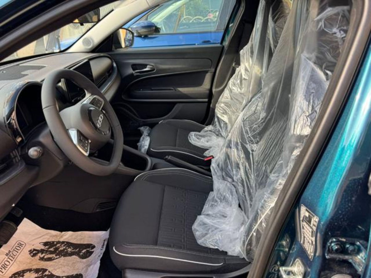 Fiat 600 1.2 hybrid Business 110cv auto (10)