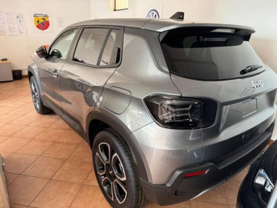 Jeep Avenger 1.2 turbo e-hybrid mhev Summit fwd 110cv edct6 (5)
