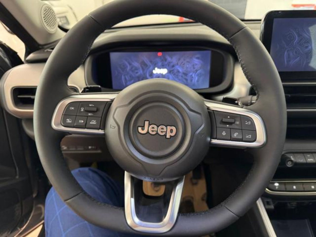 Jeep Avenger 1.2 turbo e-hybrid mhev Summit fwd 110cv edct6 (8)