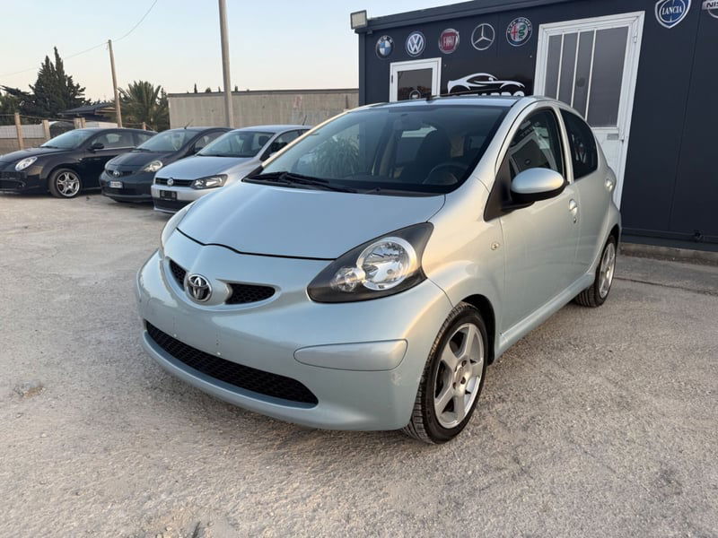 Toyota Aygo 1.0 12V VVT-i 5 porte Sol
