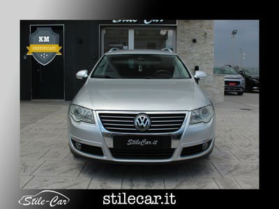 Volkswagen Passat Variant 2.0 TDI DPF DSG Highline usata