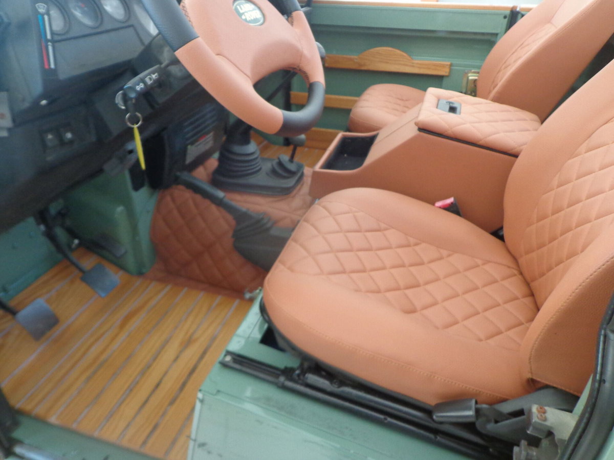 Land Rover Defender 90 2.5 Tdi Hard-top (9)