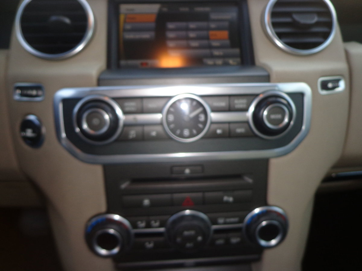Land Rover Discovery 4 3.0 TDV6 SE (11)