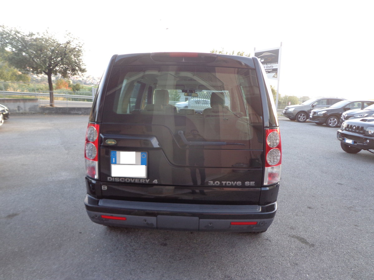 Land Rover Discovery 4 3.0 TDV6 SE (18)