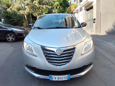 Lancia Ypsilon 1.2 69 CV 5 porte Silver usata