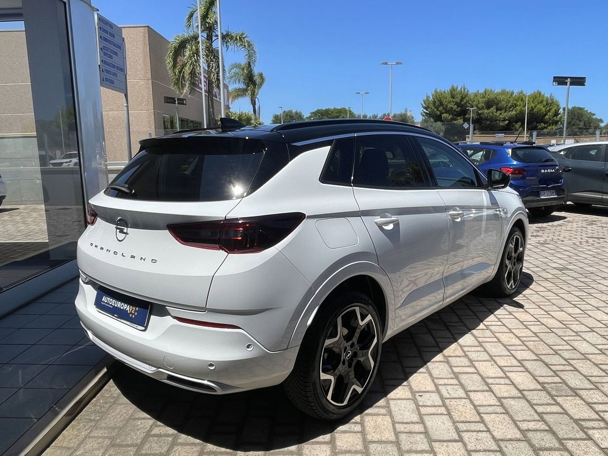 Opel Grandland 1.5 diesel Ecotec aut. Business Elegance (5)