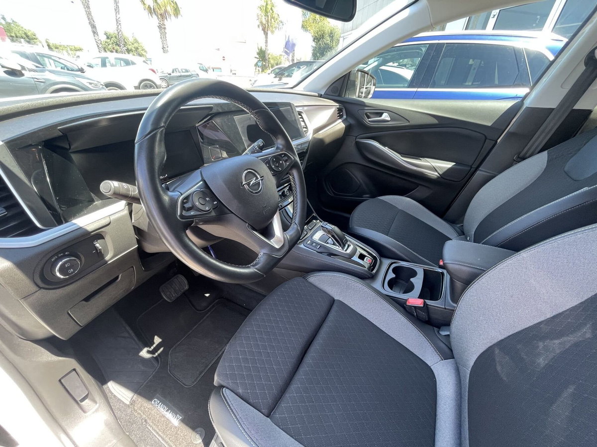 Opel Grandland 1.5 diesel Ecotec aut. Business Elegance (8)