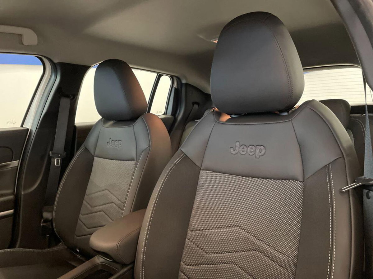 Jeep Avenger 1.2 turbo Altitude fwd 100cv (9)