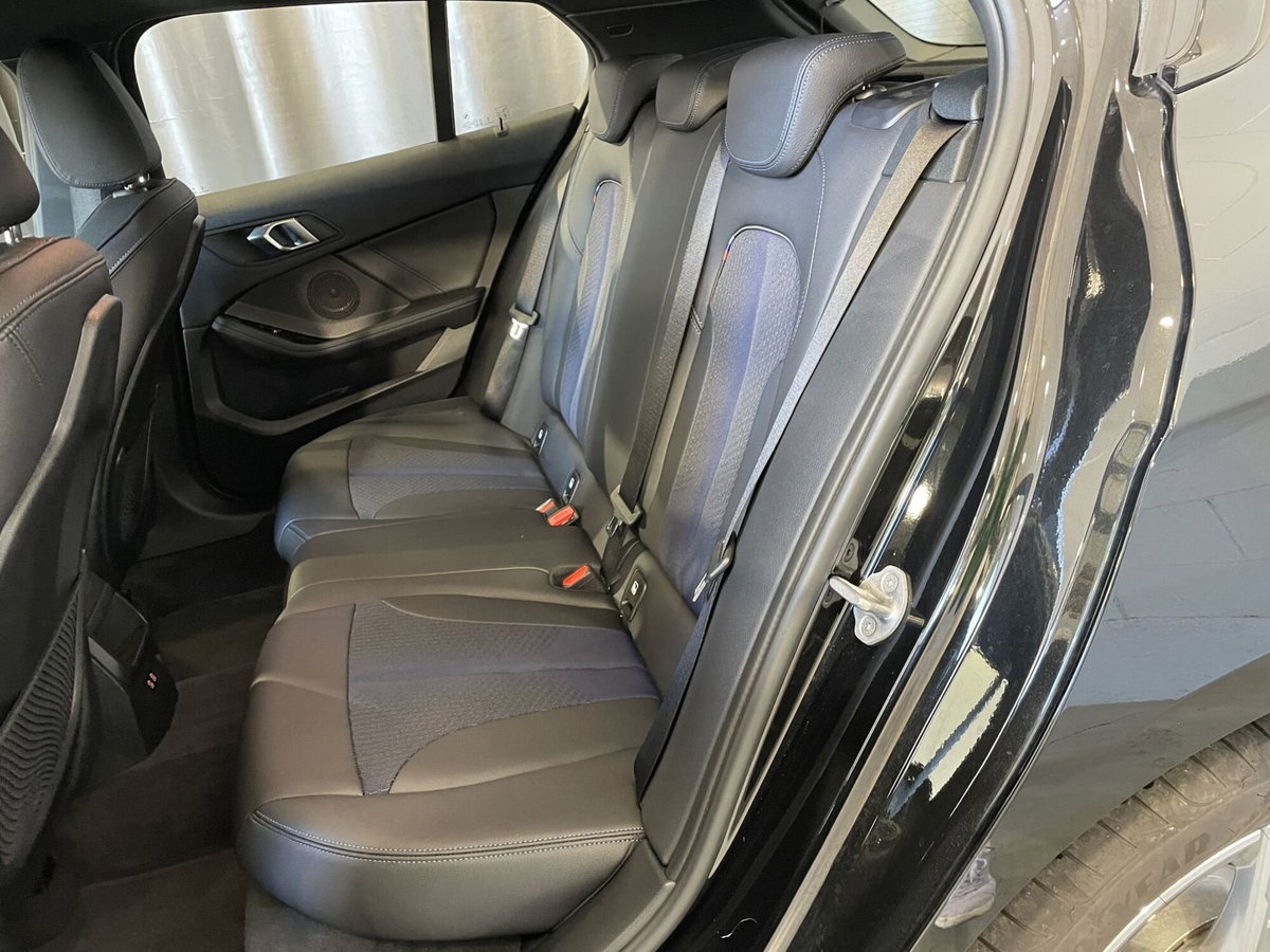 BMW Serie 1 5p. 118i 5p. Msport (9)