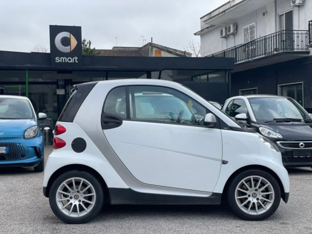 smart Fortwo 800 40 kW coupé passion cdi (6)