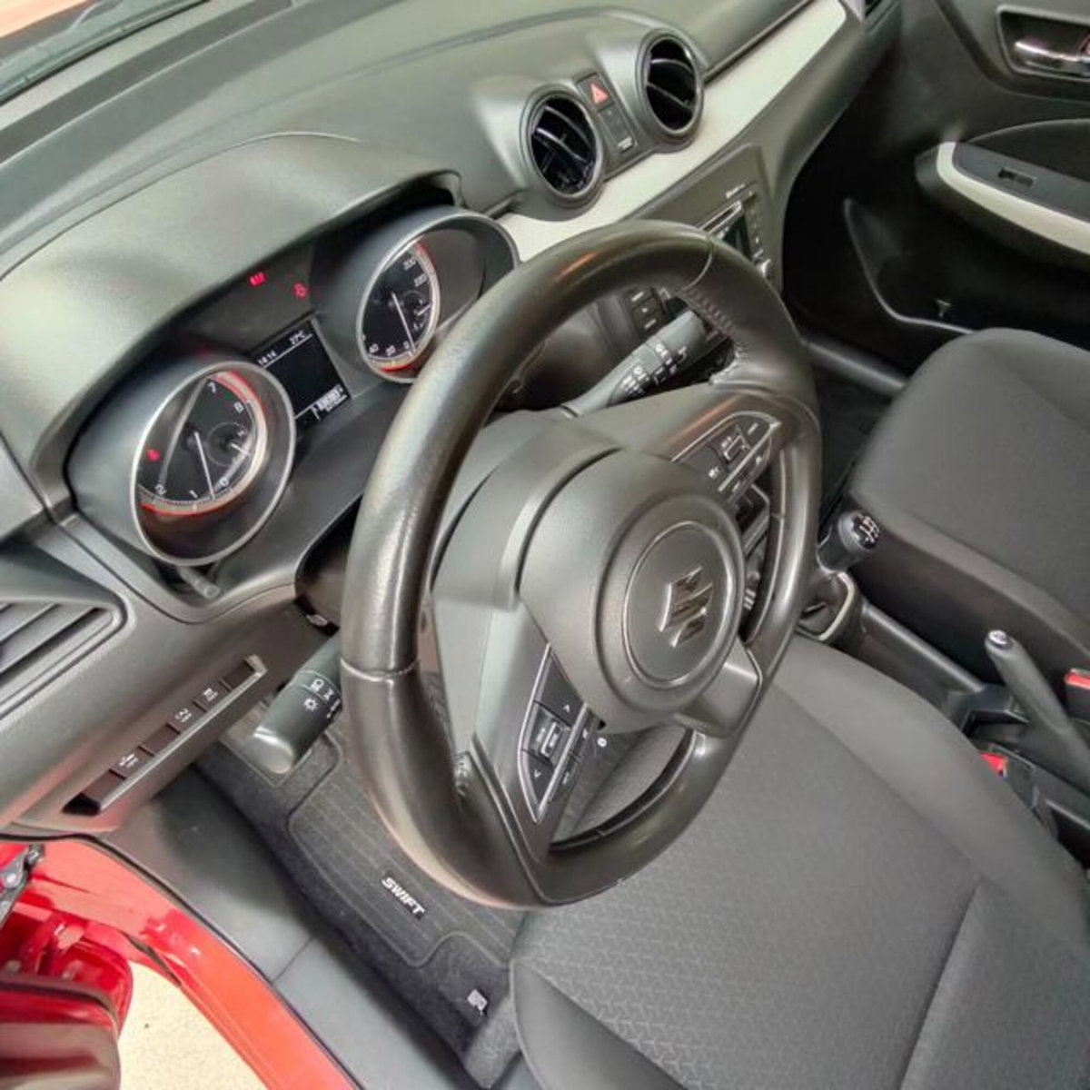 Suzuki Swift 1.2 Hybrid CVT Easy Top (11)