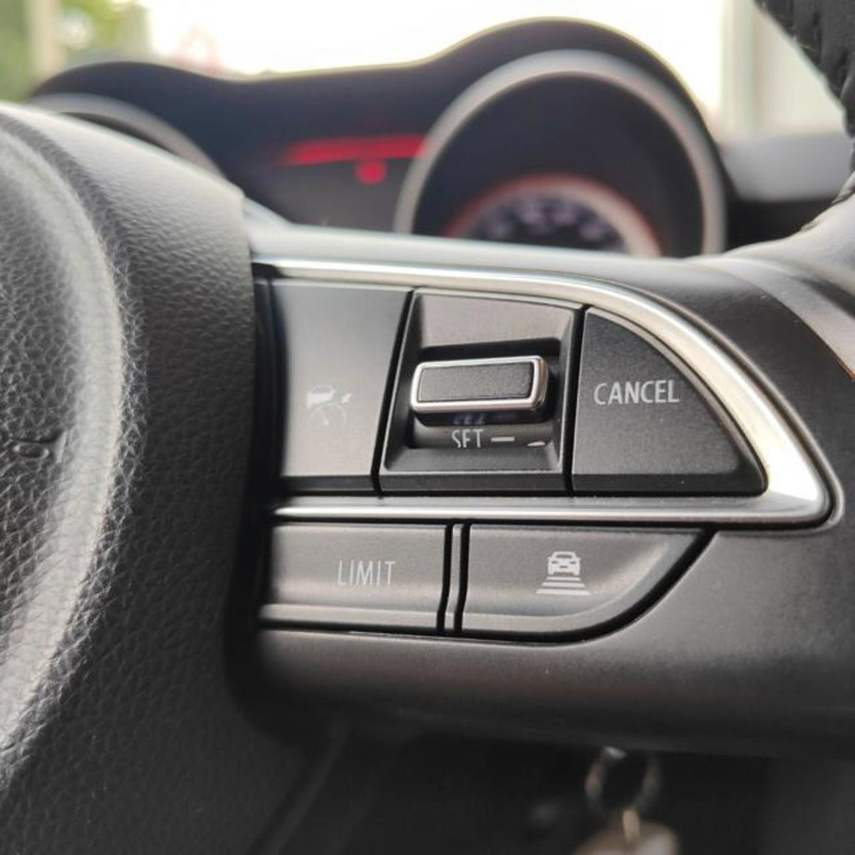 Suzuki Swift 1.2 Hybrid CVT Easy Top (17)