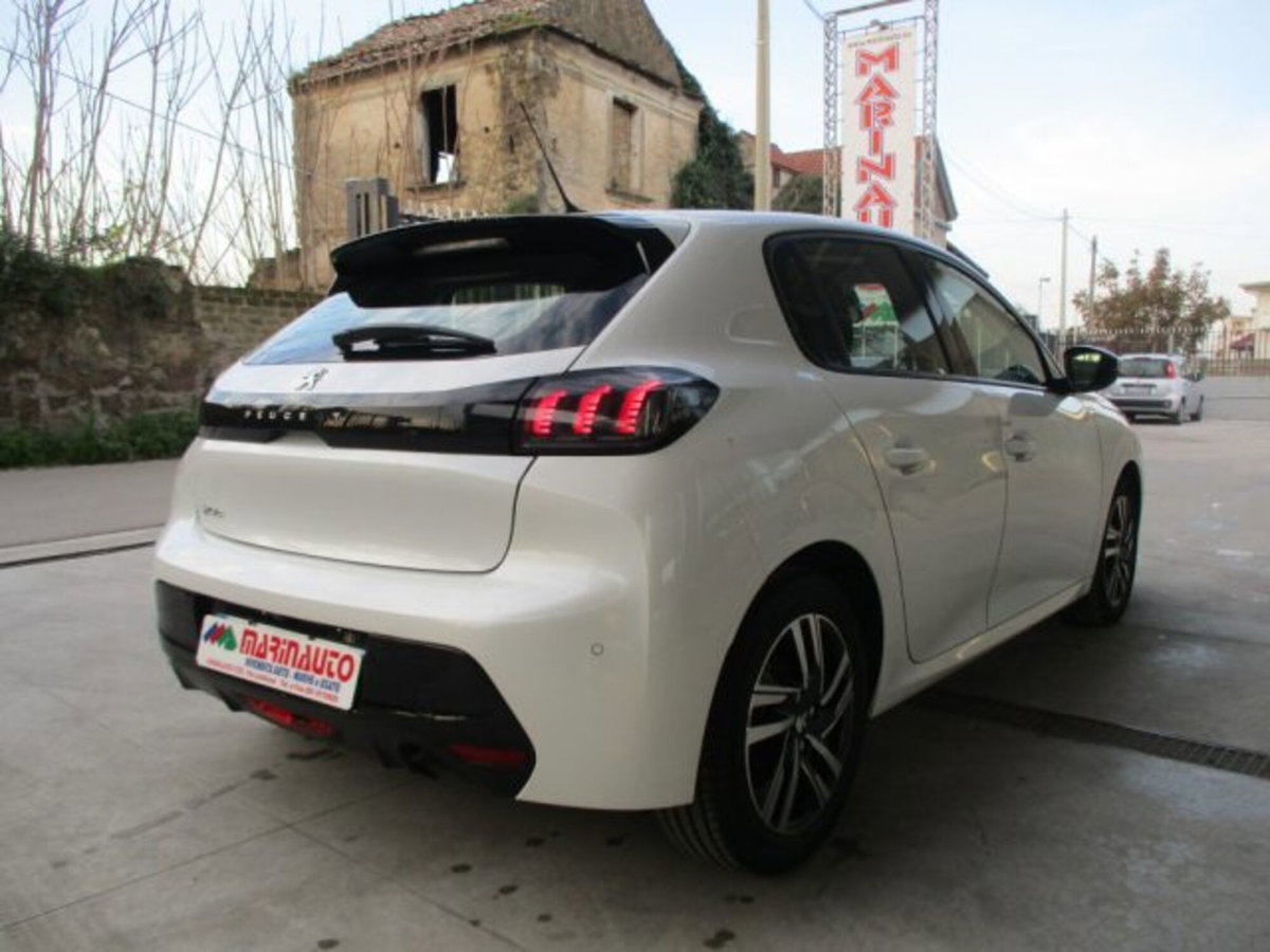 Peugeot 208 PureTech 100 Stop&Start EAT8 5 porte Allure Pack (4)