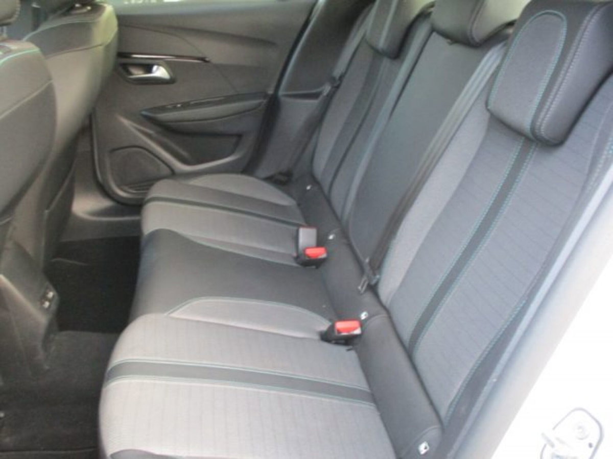 Peugeot 208 PureTech 100 Stop&Start EAT8 5 porte Allure Pack (7)