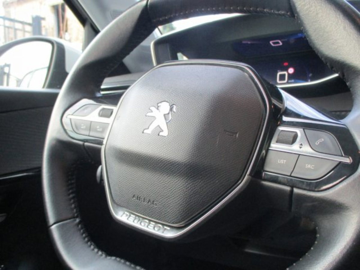 Peugeot 208 PureTech 100 Stop&Start EAT8 5 porte Allure Pack (9)