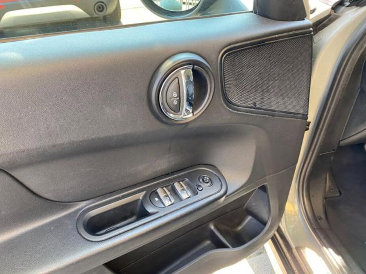 MINI Mini Countryman 2.0 Cooper D Business Countryman ALL4 Automatica (8)