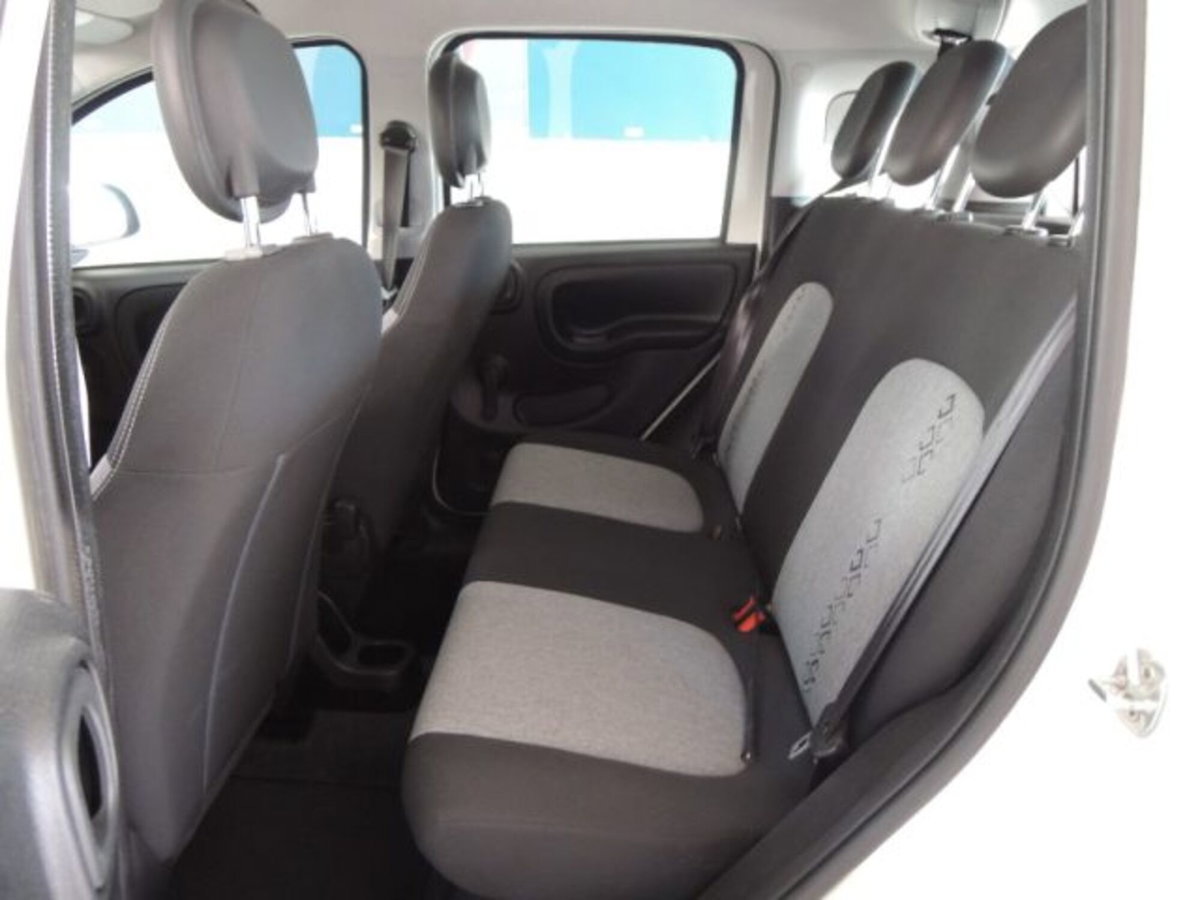 Fiat Panda 1.3 MJT 95 CV S&S Lounge (12)