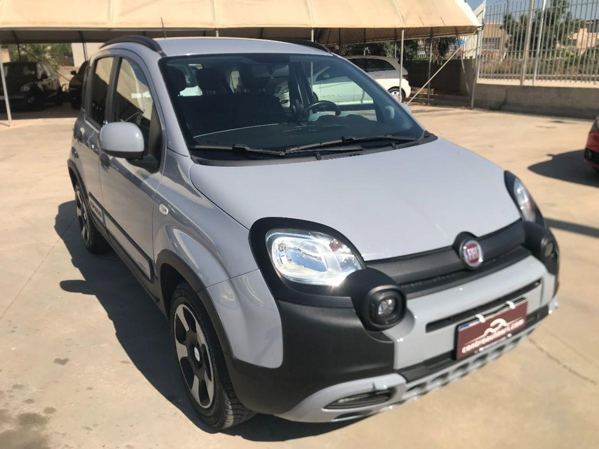 Fiat Panda 1.0 FireFly S&S Hybrid City Cross (3)
