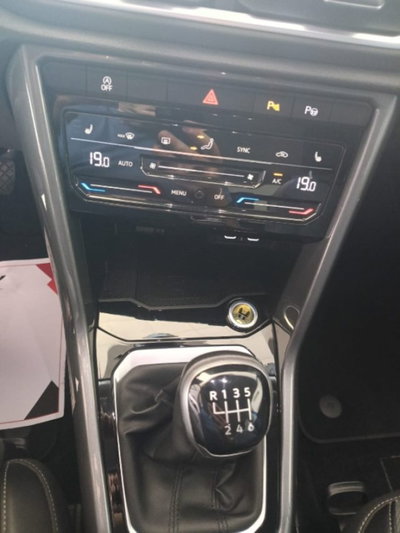Volkswagen T-Roc 2.0 tdi Style 115cv (12)