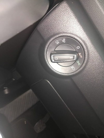 Volkswagen T-Roc 2.0 tdi Style 115cv (15)