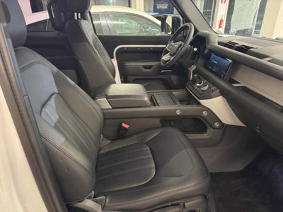 Land Rover Defender 90 3.0D I6 200 CV AWD Auto S (13)