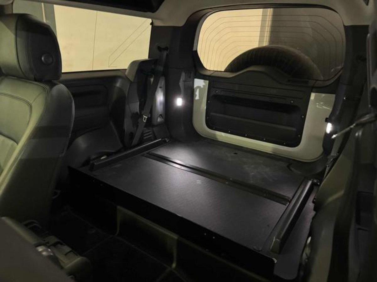 Land Rover Defender 90 3.0D I6 200 CV AWD Auto S (15)