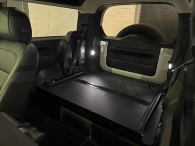 Land Rover Defender 90 3.0D I6 200 CV AWD Auto S (15)