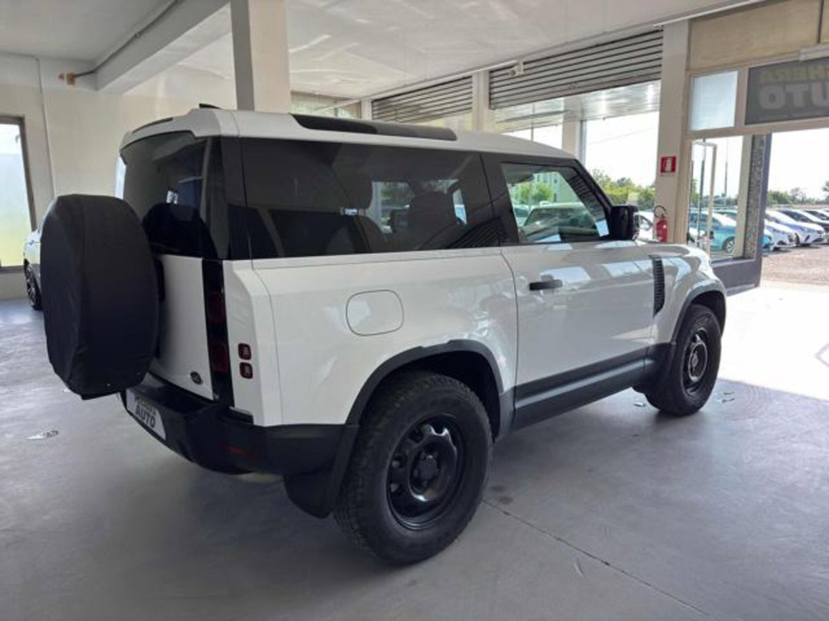 Land Rover Defender 90 3.0D I6 200 CV AWD Auto S (8)