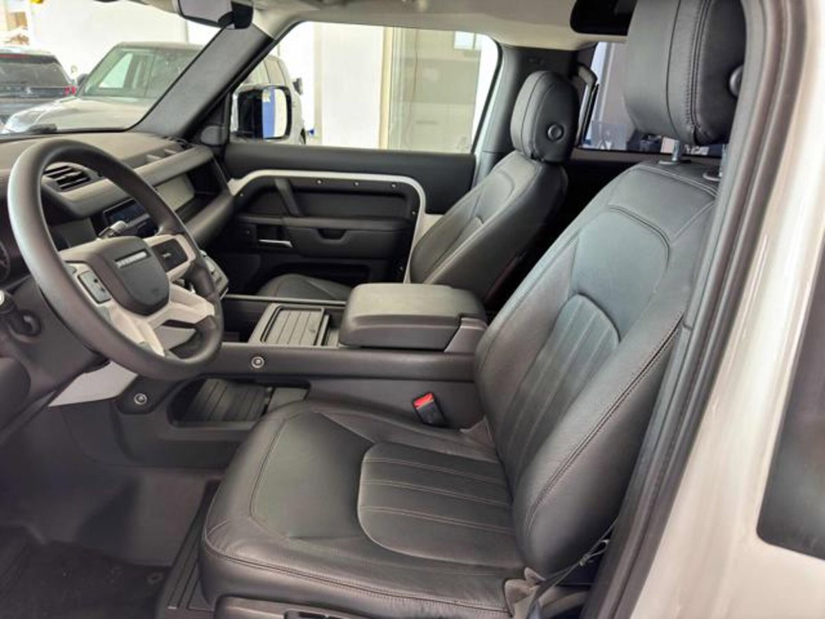 Land Rover Defender 90 3.0D I6 200 CV AWD Auto S (11)