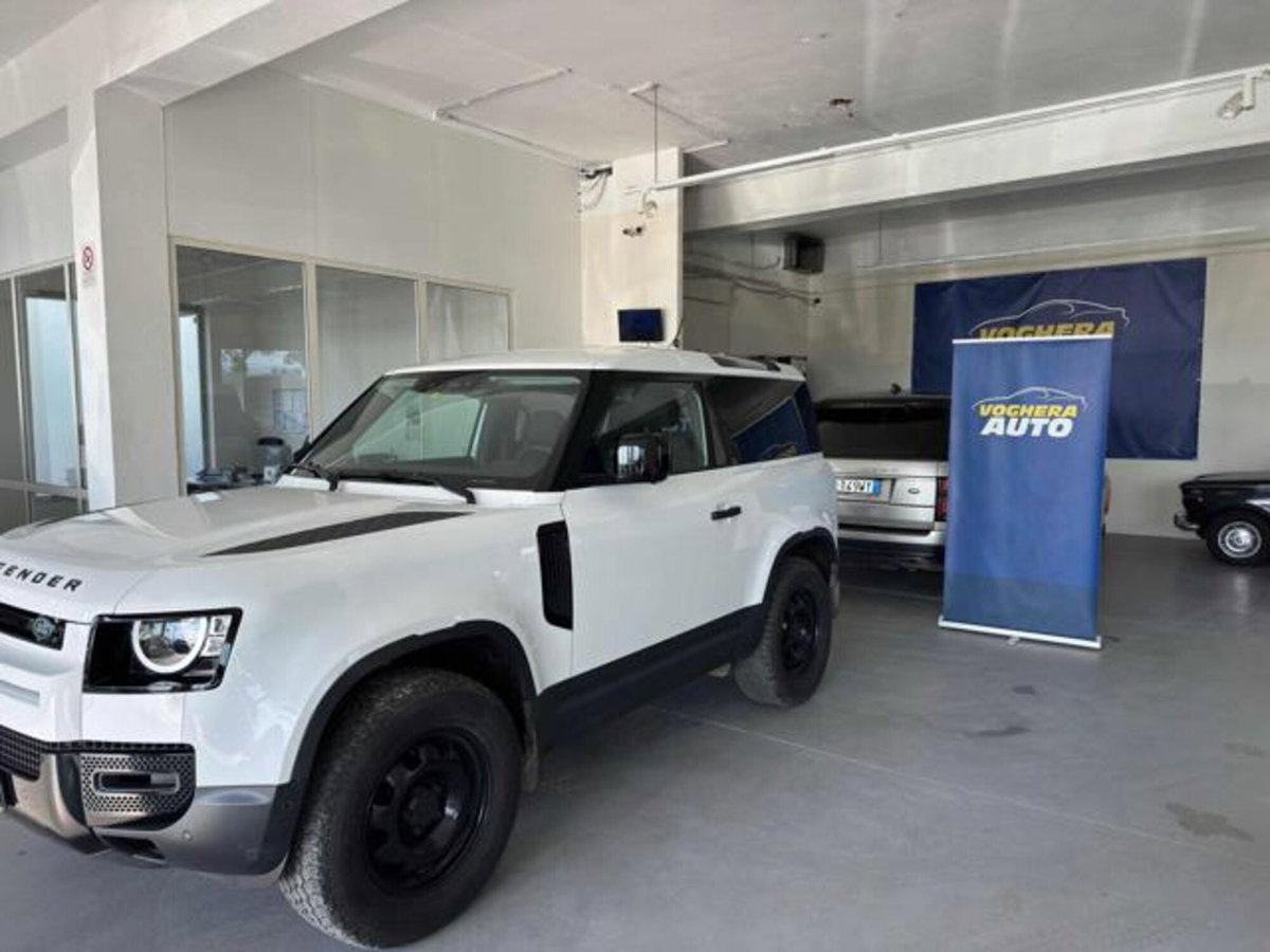 Land Rover Defender 90 3.0D I6 200 CV AWD Auto S (6)