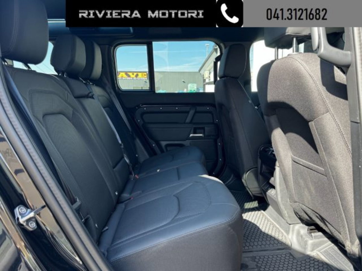 Land Rover Defender 110 3.0D I6 200 CV AWD Auto S (11)