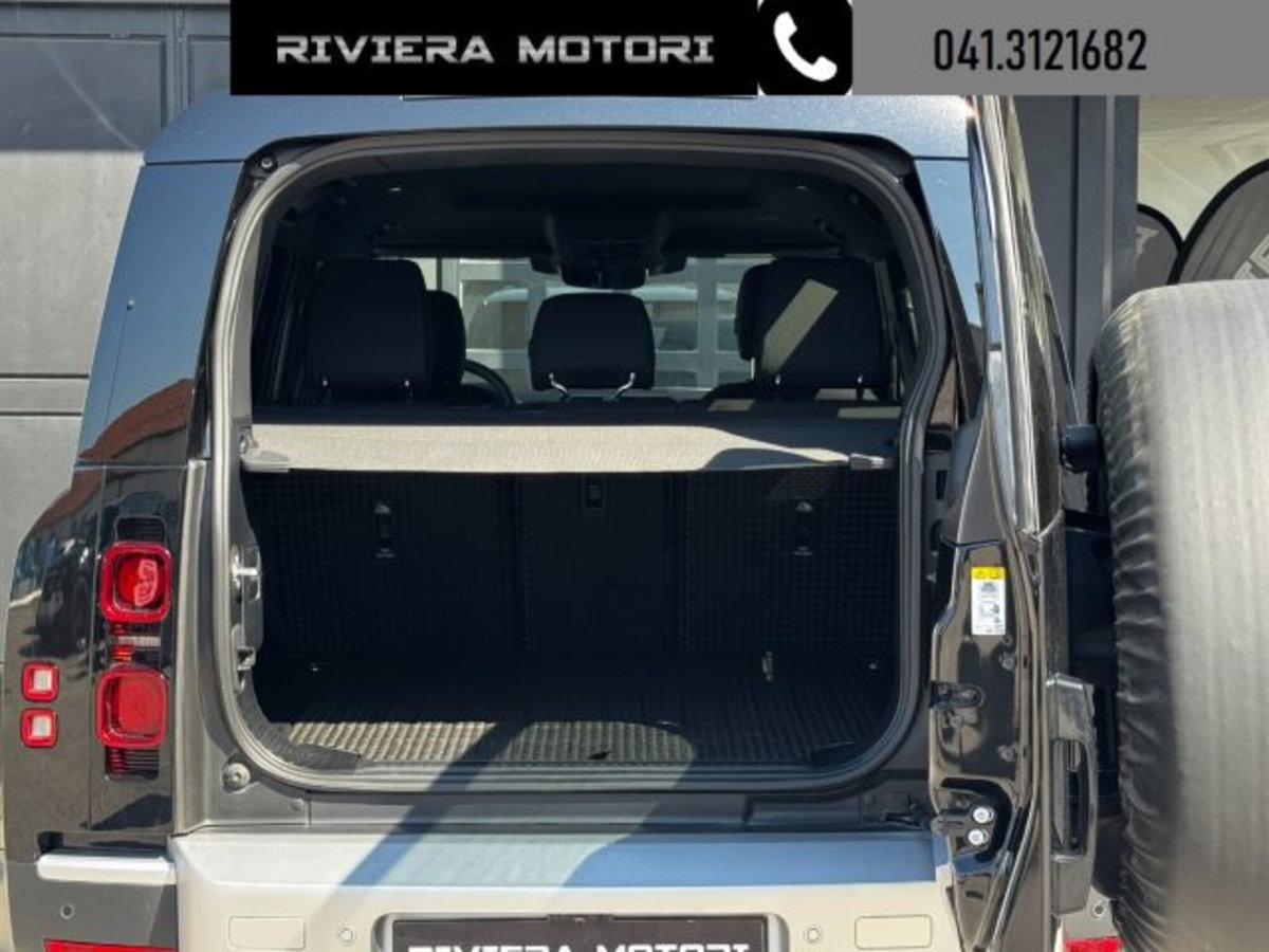 Land Rover Defender 110 3.0D I6 200 CV AWD Auto S (12)