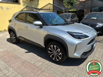 Toyota Yaris Cross 1.5 Hybrid 5p.E-CVT AWD-i Orange Edition usata