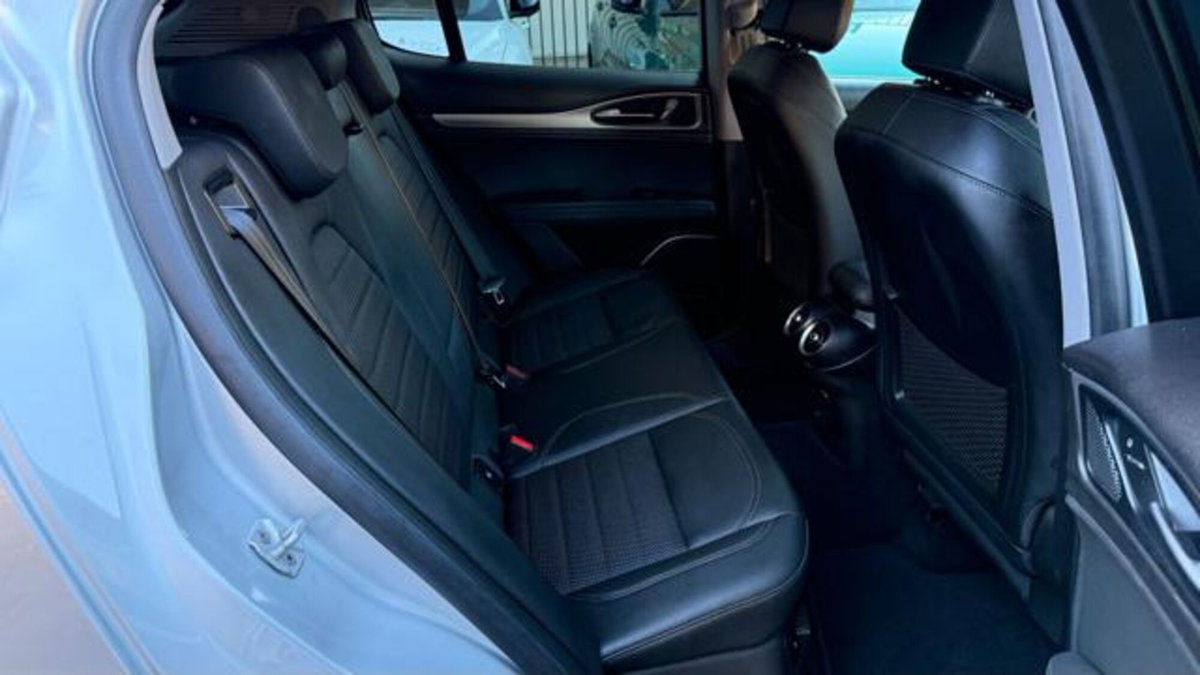 Alfa Romeo Stelvio Stelvio 2.2 Turbodiesel 190 CV AT8 Q4 Super Business (15)