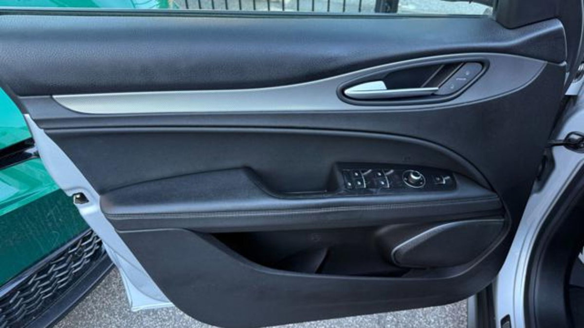 Alfa Romeo Stelvio Stelvio 2.2 Turbodiesel 190 CV AT8 Q4 Super Business (17)