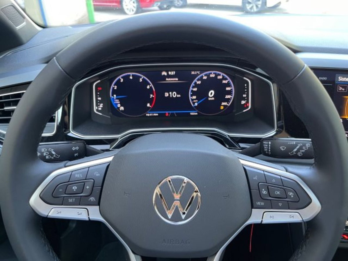 Volkswagen Taigo 1.0 TSI 110 CV R-Line (11)