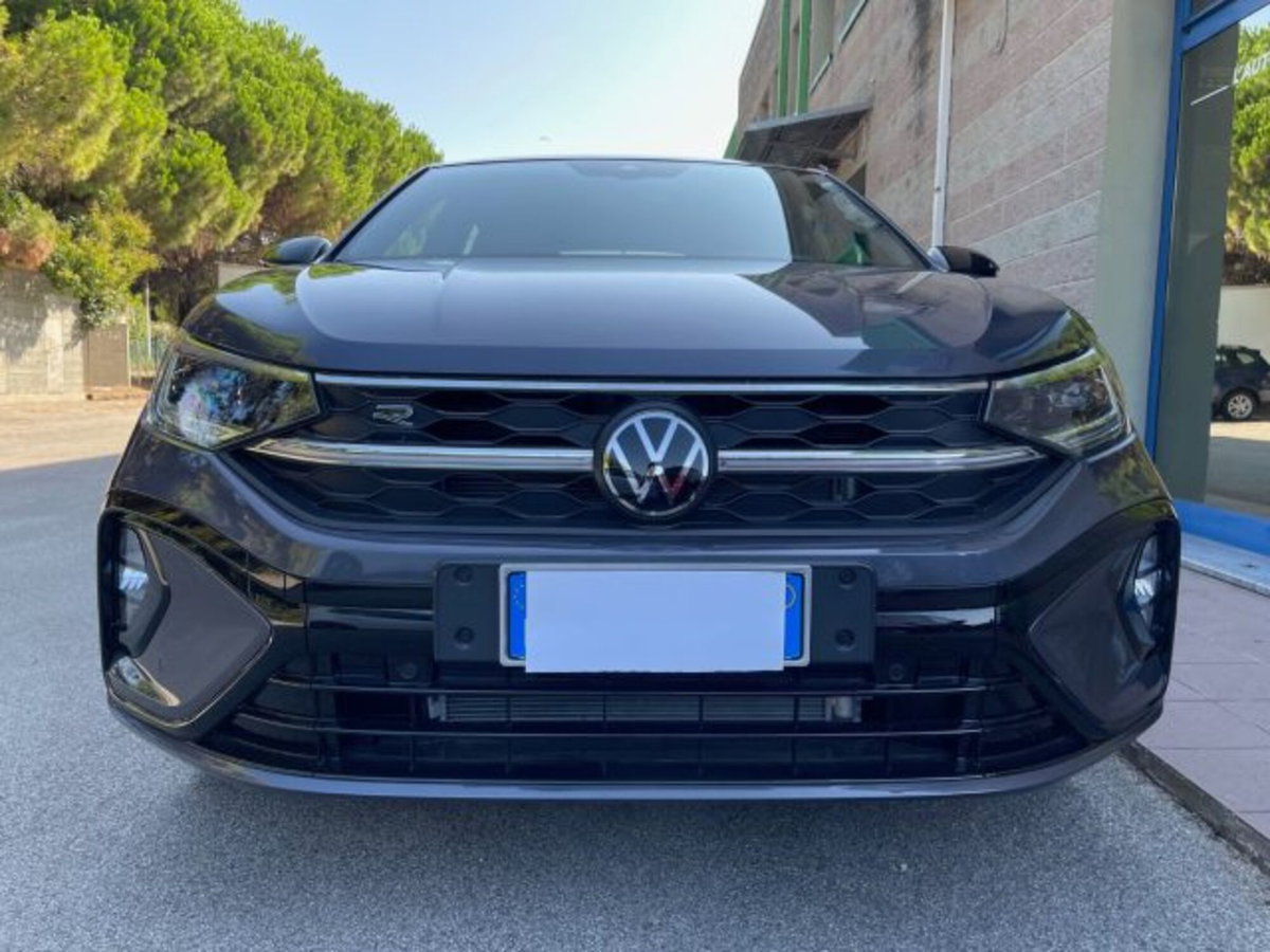 Volkswagen Taigo 1.0 TSI 110 CV R-Line (4)