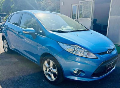 Ford Fiesta 1.6 TDCi 90CV 5 porte DPF Titanium usata