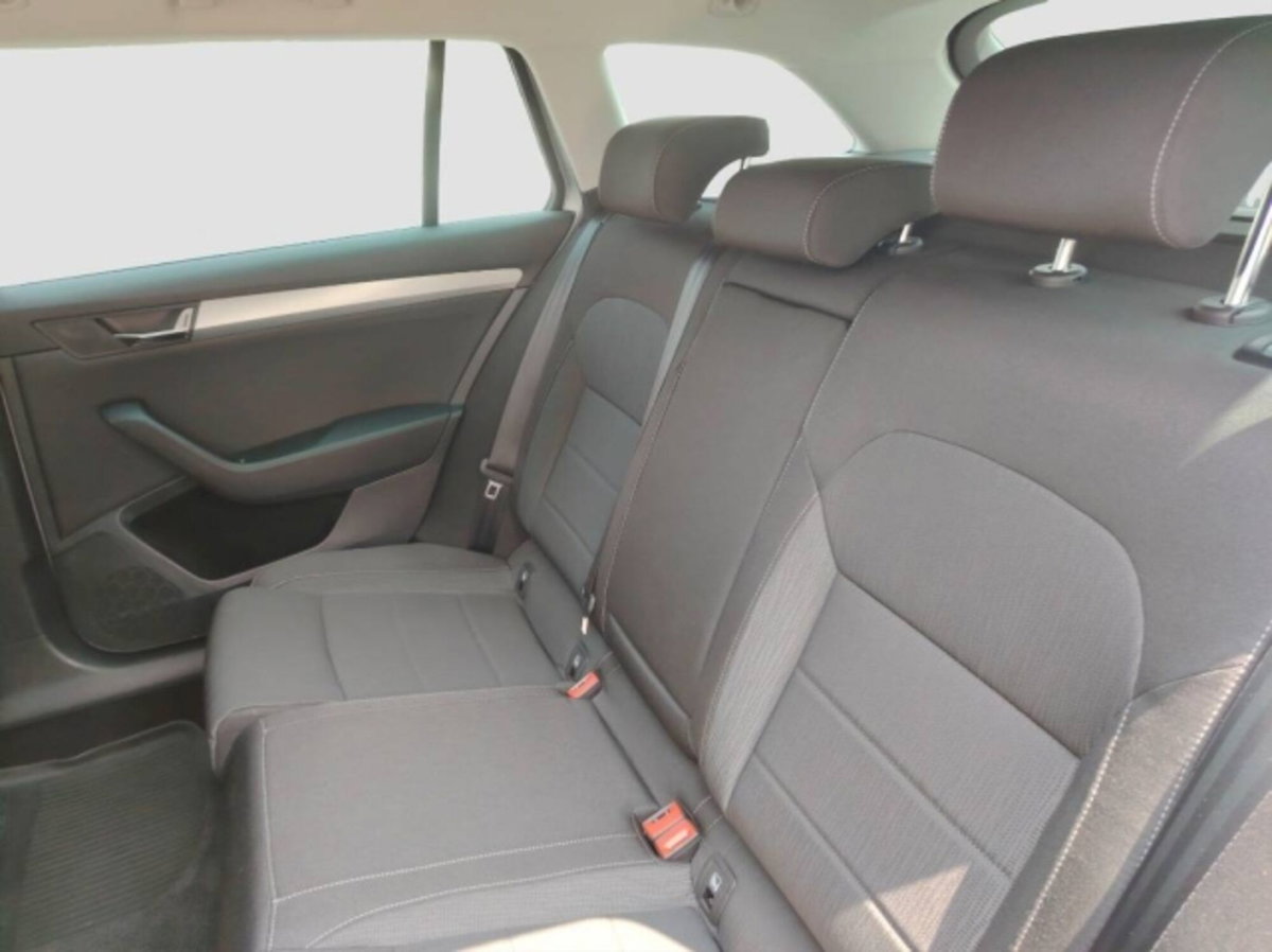 Skoda Superb Station Wagon 2.0 TDI CR DSG 4x4 Wagon Executive (13)