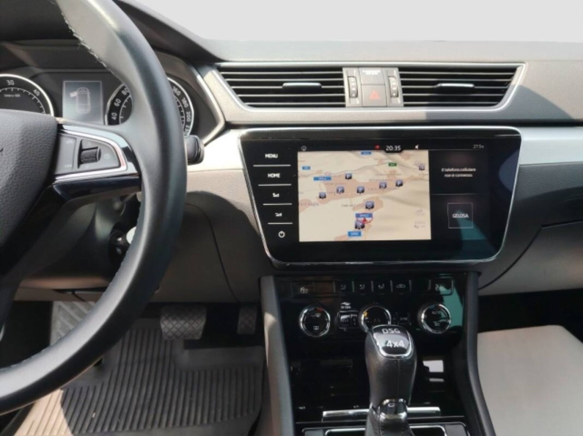 Skoda Superb Station Wagon 2.0 TDI CR DSG 4x4 Wagon Executive (15)