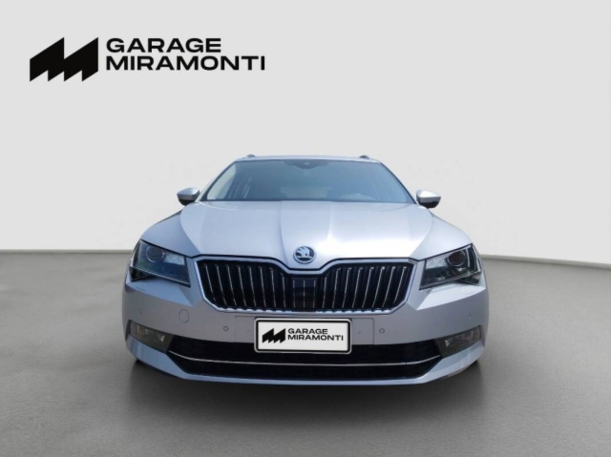 Skoda Superb Station Wagon 2.0 TDI CR DSG 4x4 Wagon Executive (2)