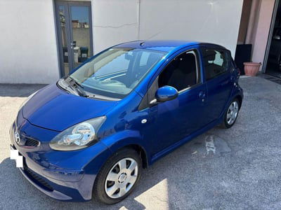 Toyota Aygo 1.0 12V VVT-i 5 porte Sol Connect MMT usata