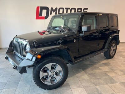 Jeep Wrangler Unlimited 2.8 CRD DPF Sahara Auto usata