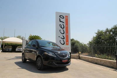 Lancia Ypsilon 1.0 FireFly 5 porte S&S Hybrid Gold Plus usata