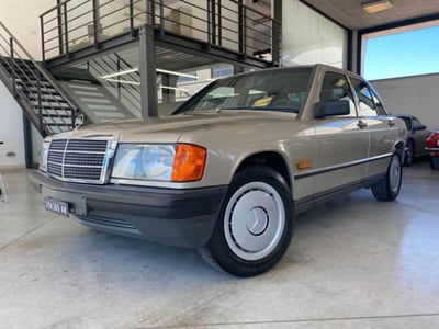 Mercedes-Benz 190 2.0 E cat usata