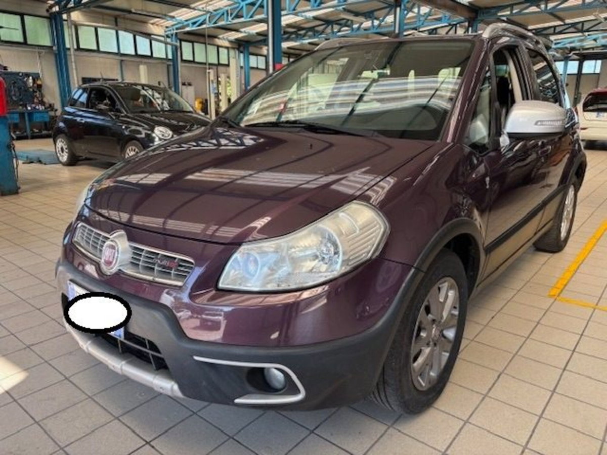Fiat Sedici 2.0 MJT 16V DPF 4x4 Emotion (2)